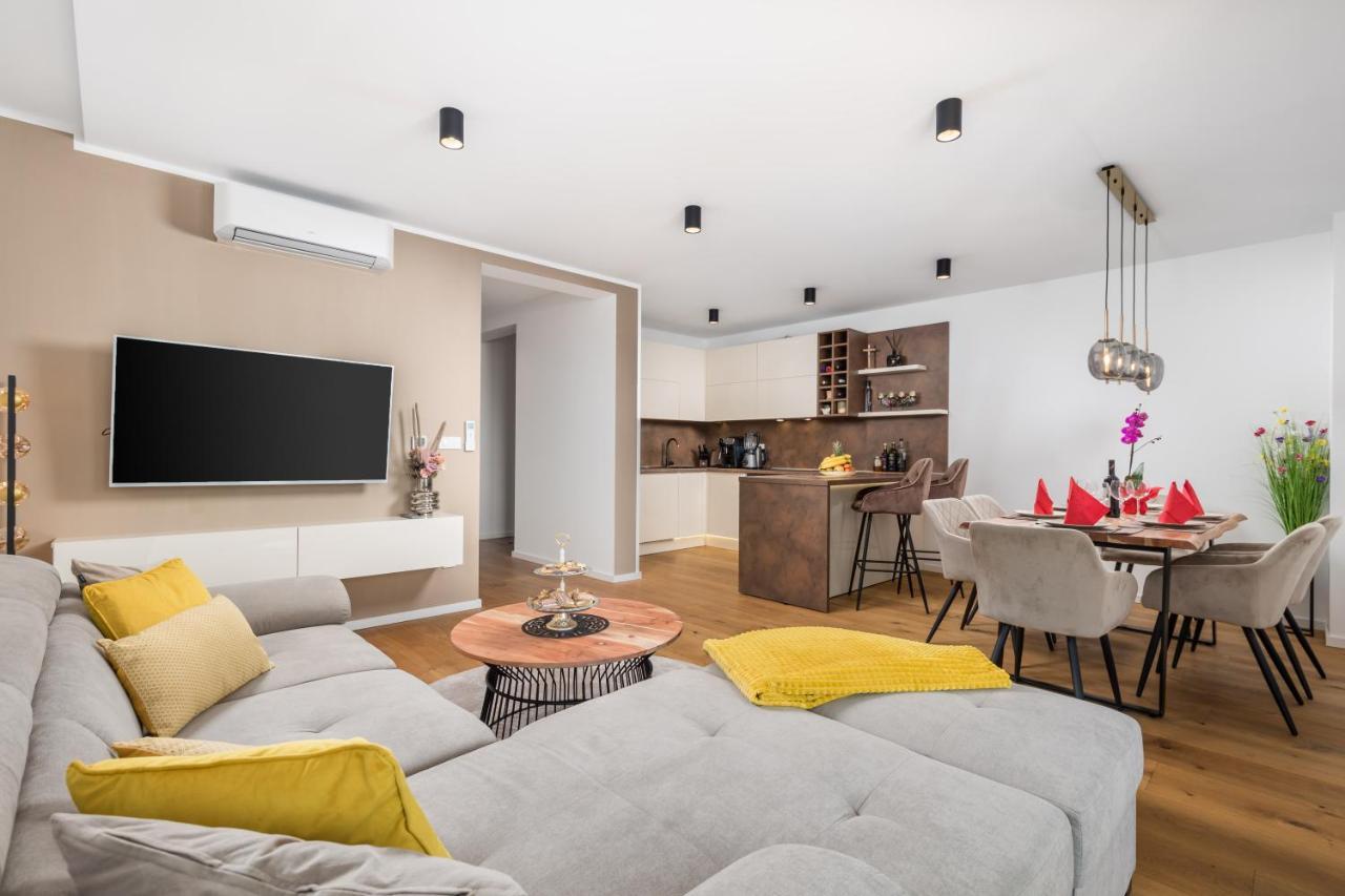 Apartment Top View With Balcony And Private Parking Rijeka Buitenkant foto
